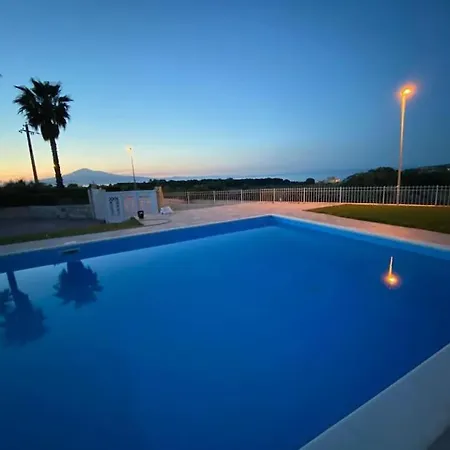 Con Piscina Vista Mare E Etna Villa