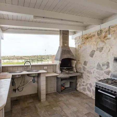 Con Piscina Vista Mare E Etna Villa *